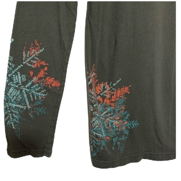 Columbia Women’s Snow Flake Print Long Sleeve T Shirt Size M Gray Scoop Neck - Picture 3 of 7
